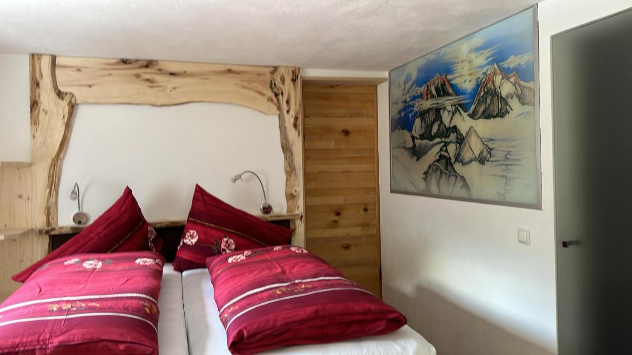 パーテネン Haus Am Rain Bed & Breakfast エクステリア 写真